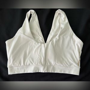 White gymshark Whitney Simmons v2 sports bra
